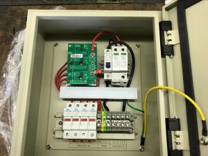 4 in 1 Out-DC Combiner-Box 4 in 1 Out-DC Combiner-Box